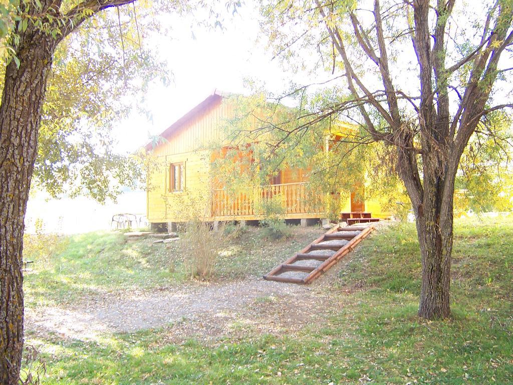 Camping La Motte Flottante La Freissinouse エクステリア 写真
